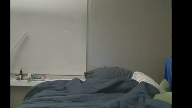 cuddlyavenue online show from 10-05-25, 01:40