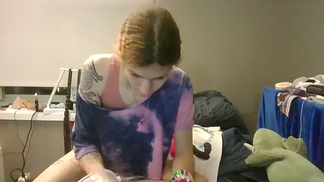 cuddlyavenue online show from 10-11-25, 01:06