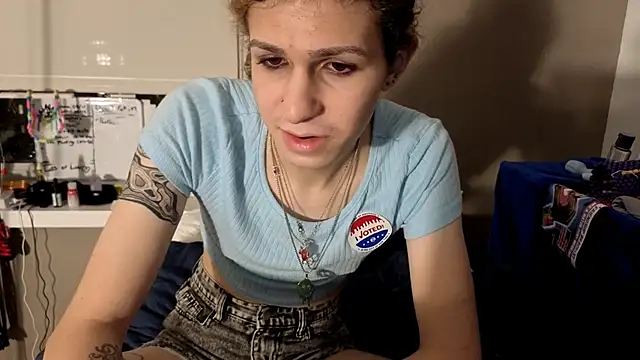 cuddlyavenue online show from 11-05-25, 02:03