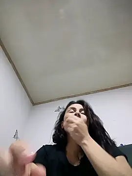 vanessa-titisM online show from 02-16-26, 03:49