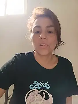Snapshot of vanessa-titisM chatting on 07-19-26, 04:15 vanessa-titisM online show from 07-19-26, 04:15