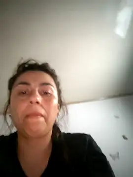 Snapshot of vanessa-titisM chatting on 05-09-26, 02:26 vanessa-titisM online show from 05-09-26, 02:26