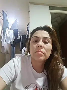 Snapshot of vanessa-titisM chatting on 05-28-26, 03:14 vanessa-titisM online show from 05-28-26, 03:14