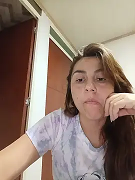 Snapshot of vanessa-titisM chatting on 07-30-26, 02:43 vanessa-titisM online show from 07-30-26, 02:43