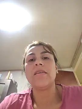 Snapshot of vanessa-titisM chatting on 05-06-26, 02:59 vanessa-titisM online show from 05-06-26, 02:59