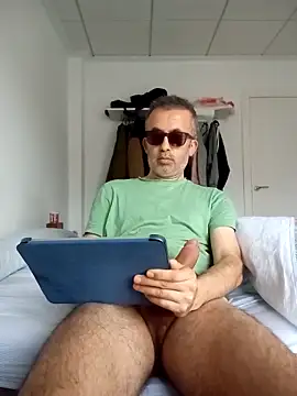 EmilioTaladdro online show from 04-12-26, 06:27