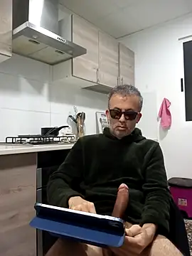 EmilioTaladdro online show from 03-29-26, 12:12