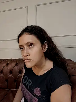 ArielBlossom    online show from 10-15-25, 11:07