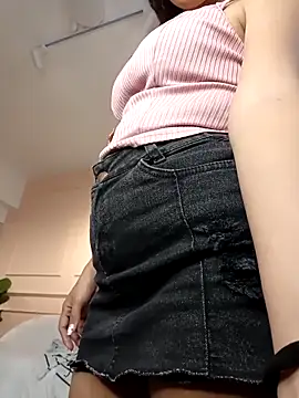 ArielBlossom    online show from 02-28-26, 12:05