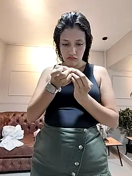 ArielBlossom    online show from 11-23-25, 11:09