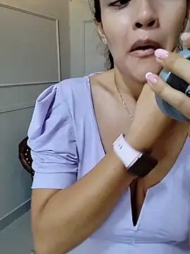 ArielBlossom    online show from 09-25-25, 11:05