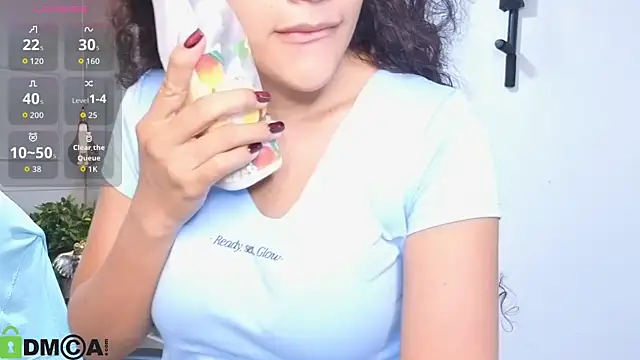 ArielBlossom    online show from 10-13-25, 11:12