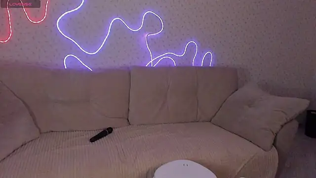 Nutsy Kitty online show from 11-26-25, 10:43