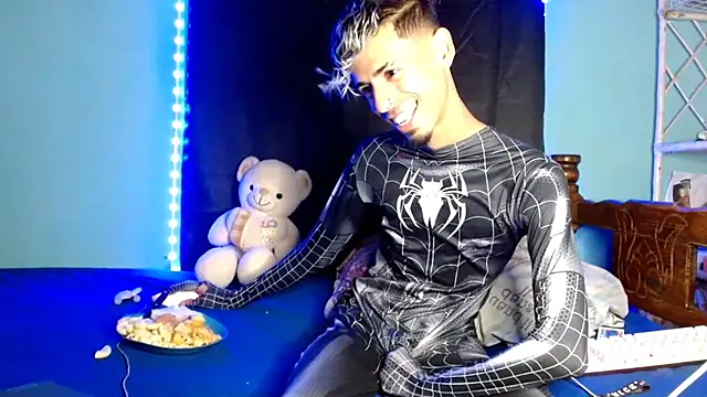 Snapshot of Alexx_1214 chatting on 11-05-25, 12:03 Alexx 1214 online show from 11-05-25, 12:03