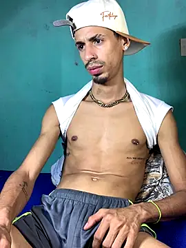 Snapshot of Alexx_1214 chatting on 09-25-25, 02:17 Alexx 1214 online show from 09-25-25, 02:17