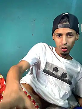 Snapshot of Alexx_1214 chatting on 09-15-25, 12:55 Alexx 1214 online show from 09-15-25, 12:55