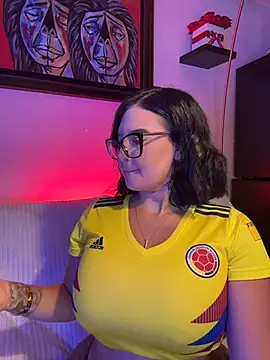 GabyMejiaa online show from 11-15-25, 10:47