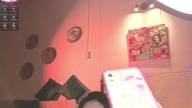 Snapshot of ashlynnlowe_ chatting on 09-17-25, 08:33 ashlynnlowe  online show from 09-17-25, 08:33