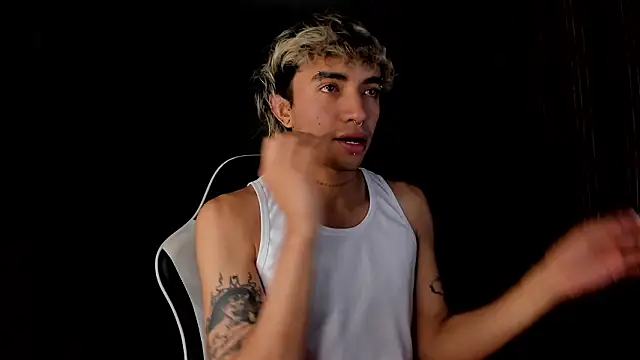 Snapshot of guynextdo0r chatting on 03-02-26, 06:47 guynextdo0r online show from 03-02-26, 06:47