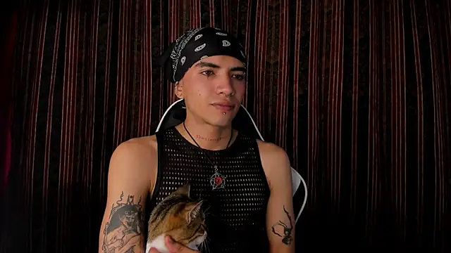 guynextdo0r online show from 11-12-25, 08:56