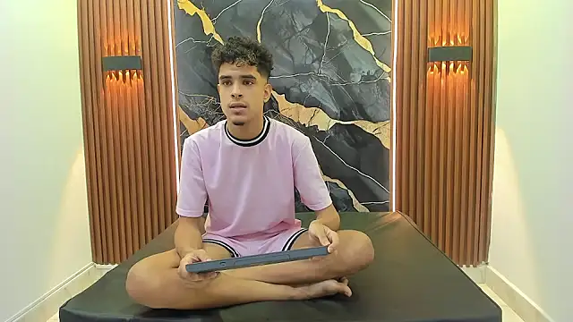 Lucky boys  X online show from 09-11-25, 11:54