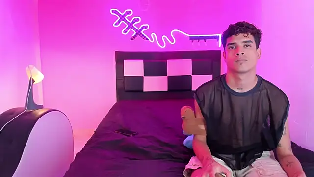 Lucky boys  X online show from 12-21-25, 06:53