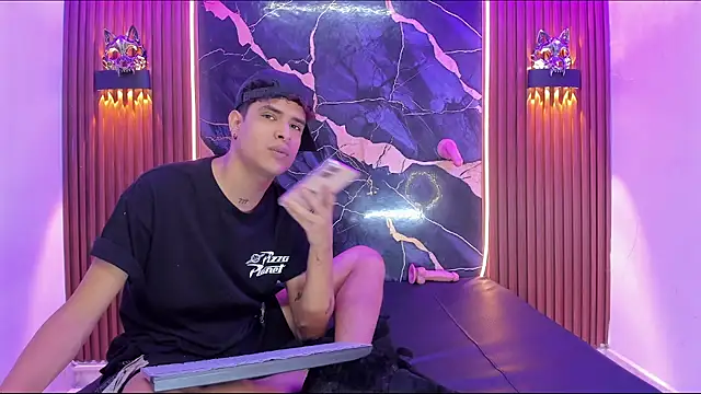 Lucky boys  X online show from 04-05-26, 06:25