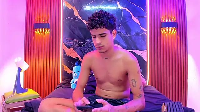 Lucky boys  X online show from 02-11-26, 06:19