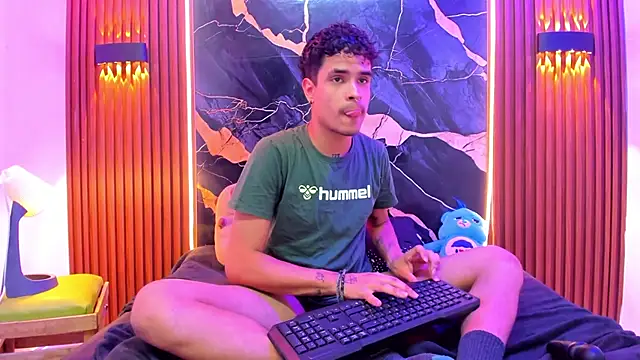 Lucky boys  X online show from 02-14-26, 07:47