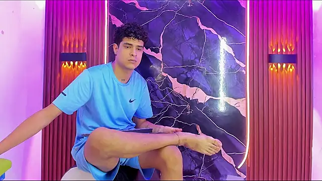 Lucky boys  X online show from 04-12-26, 03:15