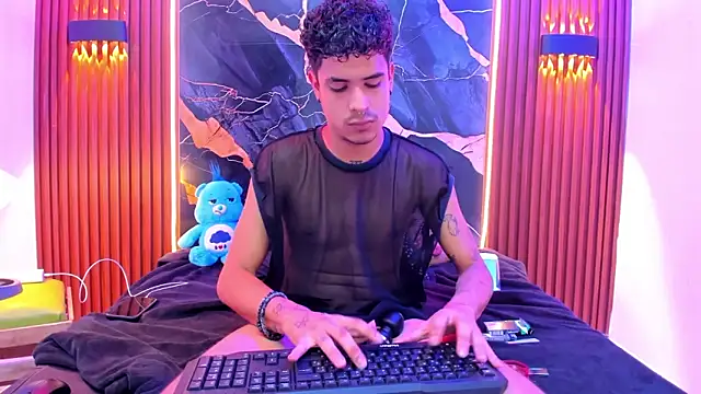 Lucky boys  X online show from 02-13-26, 05:57