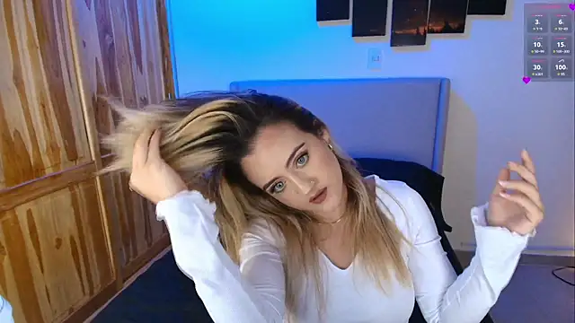 MaryMoon  online show from 10-28-25, 12:55