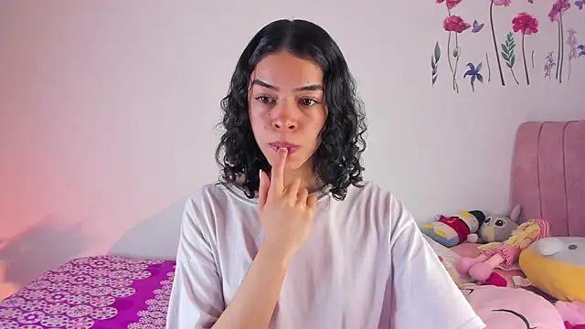 maddy parker   online show from 04-16-26, 08:42