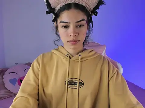 maddy parker   online show from 10-24-25, 03:05