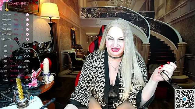 Snapshot of Nina_Devillle chatting on 04-20-26, 12:57 Nina Devillle online show from 04-20-26, 12:57