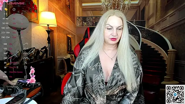Snapshot of Nina_Devillle chatting on 05-30-26, 12:06 Nina Devillle online show from 05-30-26, 12:06
