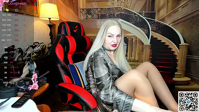 Nina Devillle online show from 04-04-26, 02:51