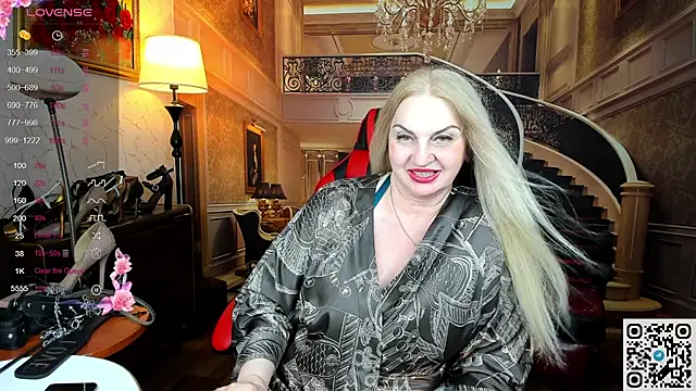 Snapshot of Nina_Devillle chatting on 06-11-26, 08:55 Nina Devillle online show from 06-11-26, 08:55