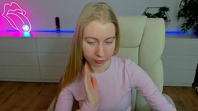 Alina Blonde online show from 02-24-26, 06:36