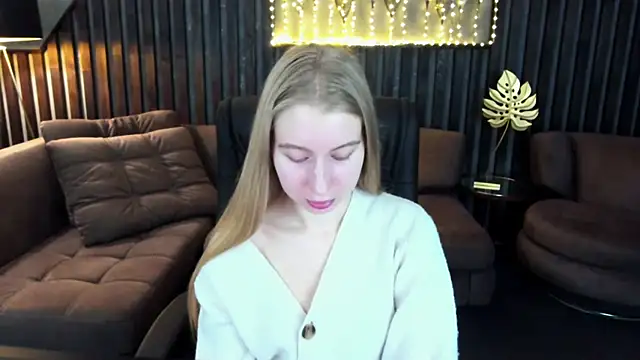 Alina Blonde online show from 03-29-26, 05:42