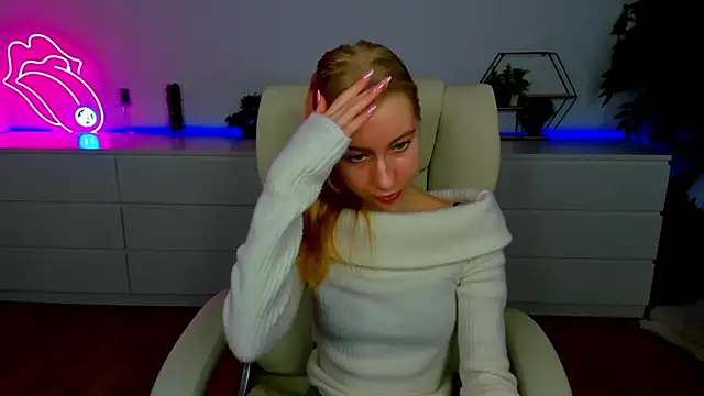 Alina Blonde online show from 11-13-25, 06:50