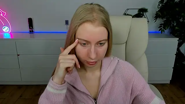 Alina Blonde online show from 03-04-26, 06:32