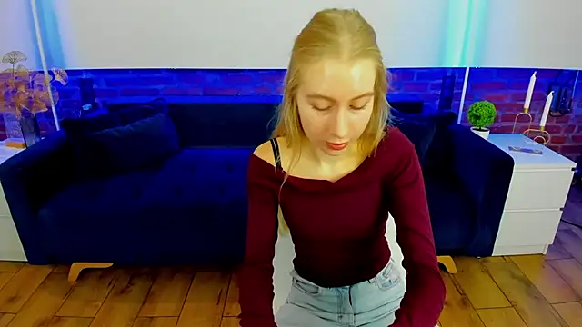 Alina Blonde online show from 10-29-25, 06:34