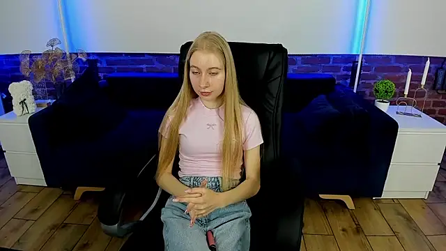 Alina Blonde online show from 09-11-25, 08:47