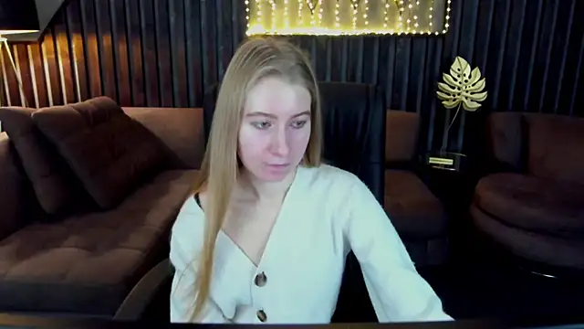 Alina Blonde online show from 04-02-26, 05:36