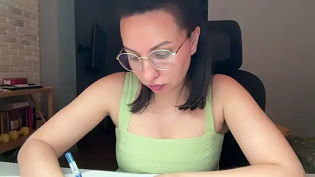 Karllina online show from 08-08-26, 02:57