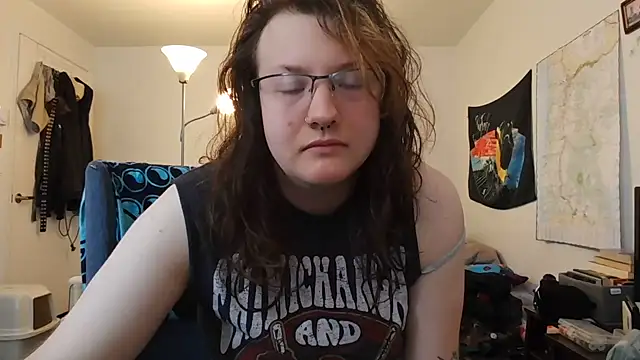 Snapshot of tbutchrat chatting on 10-16-25, 11:57 tbutchrat online show from 10-16-25, 11:57