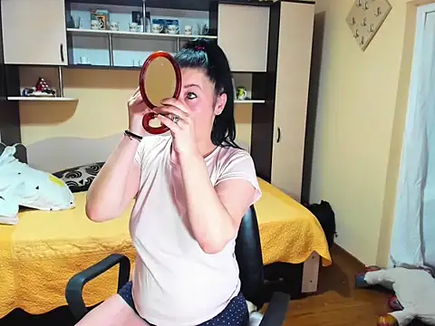 Snapshot of Soffy_Skye chatting on 02-20-26, 06:26 Soffy Skye online show from 02-20-26, 06:26