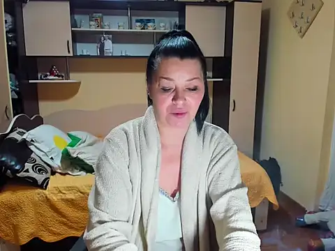 Snapshot of Soffy_Skye chatting on 02-17-26, 04:54 Soffy Skye online show from 02-17-26, 04:54