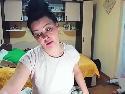 Snapshot of Soffy_Skye chatting on 02-15-26, 05:41 Soffy Skye online show from 02-15-26, 05:41